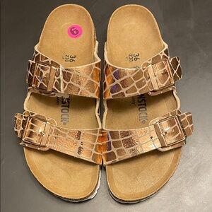 Metallic Rose Gold Double-Band Sandal - Birkenstock Style new! Size 36